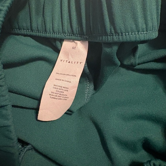 Vitality Forest Green Athletic Shorts Drawstring Waist Size M (0966) - Picture 3 of 4